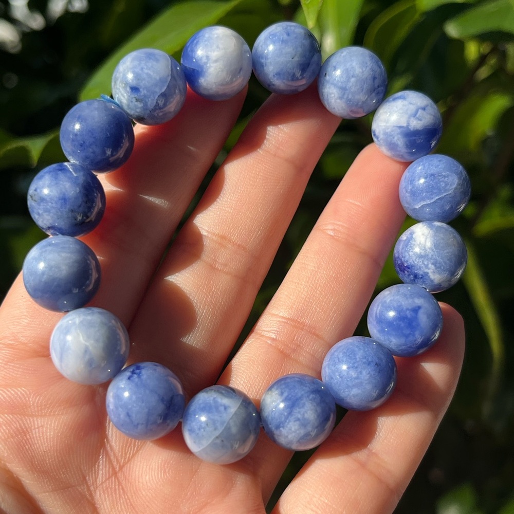 13mm stretchable chunky light blue sodalite‎ bracelet